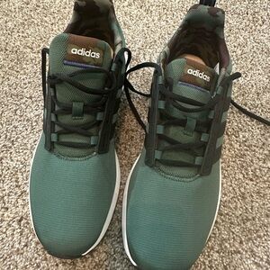 Mens Adidas- Size 12